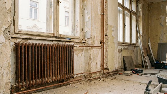 Welche Heizung eignet sich für einen unsanierten Altbau? Systeme und Voraussetzungen im Vergleich